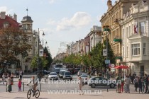 Вильнюс — главный транспортный, финансовый, торговый и экономический центр Литвы с развитой сферой розничной торговли и услуг