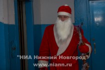 Глава Нижнего Новгорода Олег Сорокин принял участие в акции Дед Мороз идет в гости в костюме Деда Мороза