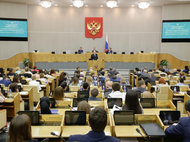 Госдума РФ одобрила перенос парламентских выборов с декабря на сентябрь 2016 года