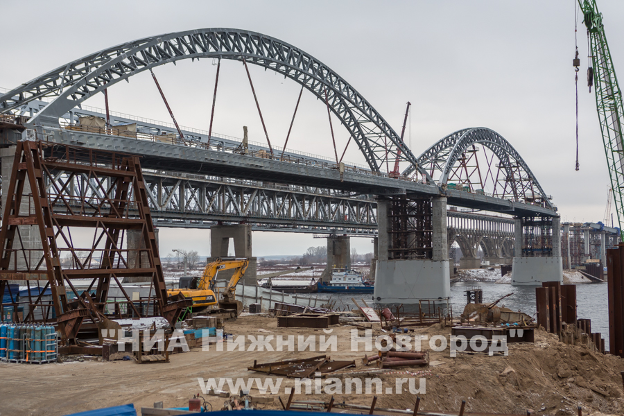 Подрядчик установил второе арочное пролетное строение дублера Борского моста в Нижнем Новгороде