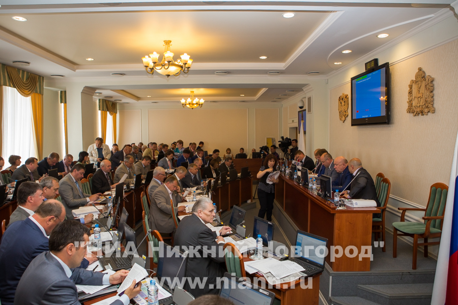 Депутаты ЗС НО одобрили отмену индексации ряда социальных выплат на 2016 год