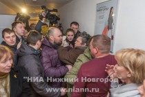 В пресс-конференции Михаила Касьянова в Нижнем Новгороде хотели принять участие несколько молодых людей, организаторы встречи им в этом препятствовали