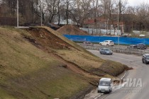 Сход грунта произошел в районе метромоста в Нижнем Новгороде