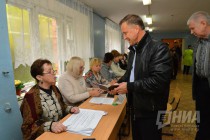 Андрей Тарасов принял участие в голосовании на выборах депутатов ГД РФ VII созыва и ЗС НО