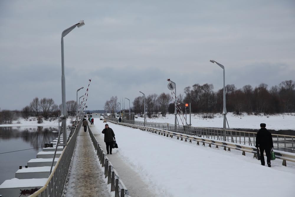 Наплавной мост через реку Оку в Павловском районе