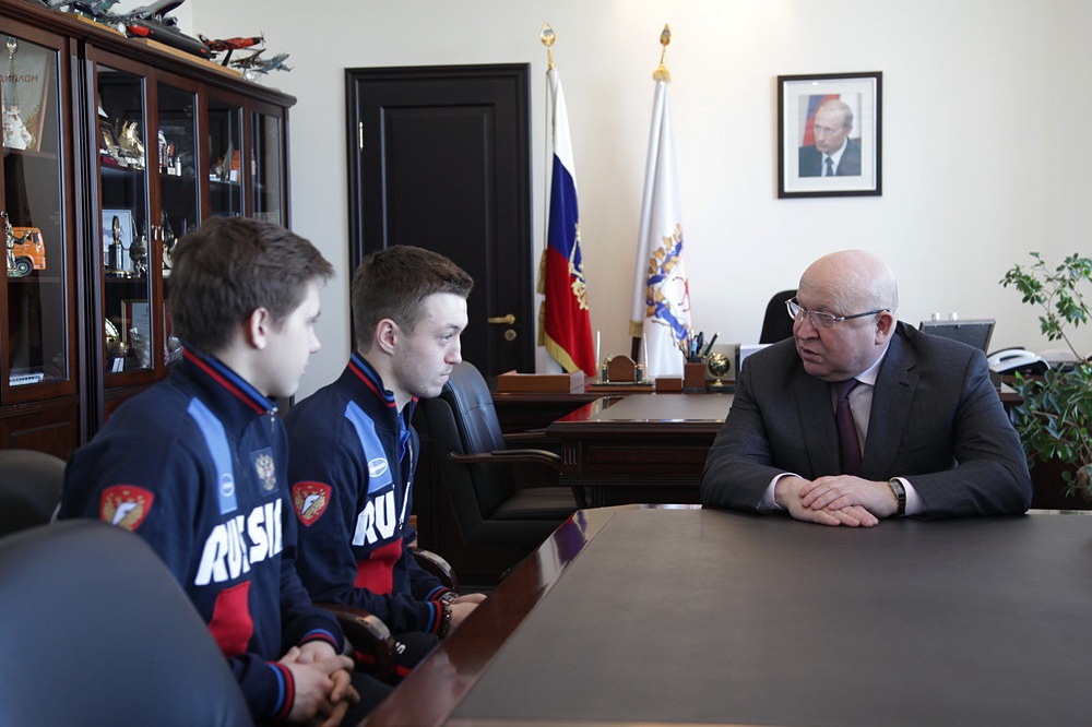 Валерий Шанцев встретился со спортсменами Евгением Нероновым и Павлом Дадановым