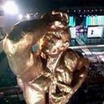 Скульптура Орфея. Награда ТЭФИ (Фото Лента.Ру)