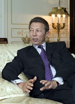 Аркадий Гайдамак (фото: www.angola.ru)