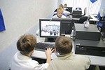 Даже в сельских школах появились современные компьютерные центры с высокоскоростным Интернетом