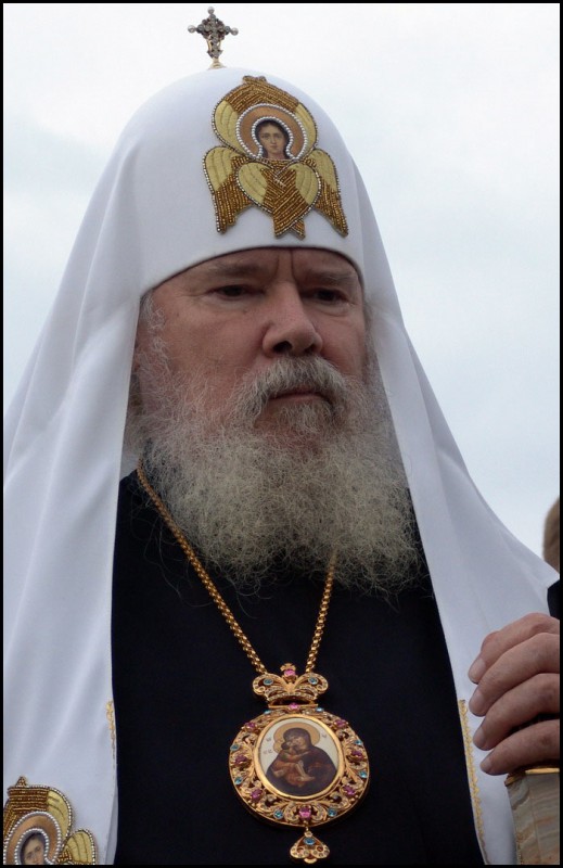 В Москве отпевают и хоронят Алексия II