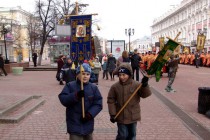 Дети присоединились к Крестному ходу