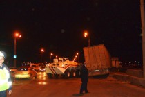 ДТП на мосту существенно затруднило движение по нему в обе стороны