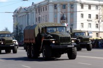 Военный парад в ознаменование 64-ой годовщины Победы в Великой Отечественной войне