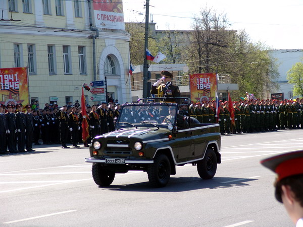 Командующий парадом