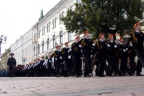 350 кадетов строем прошли по ул. Большая Покровская