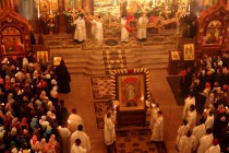 Участие в пасхальной службе приняло свыше 5 тыс. человек