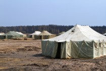 Для строителей возвели палаточный городок