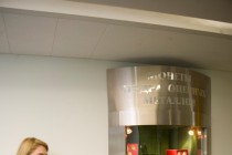 Стенд с драгоценными монетами