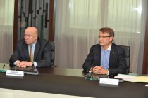 Губернатор Нижегородской области Валерий Шанцев и президент Сбербанка России Герман Греф