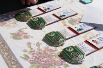 Удостоверения и нагрудные знаки охотоведа