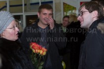 Людмила Савина, мама Романа Савина, спасенного во время крушения сухогруза Свонлэнд в Ирландском море, за несколько минут до встречи с сыном в аэропорту Нижнего Новгорода