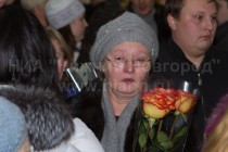 Людмила Савина, мама Романа Савина, спасенного во время крушения сухогруза Свонлэнд в Ирландском море, за несколько минут до встречи с сыном в аэропорту Нижнего Новгорода