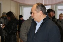 Олег Кондрашов пришел на выборы с племянником