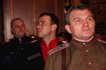 По традиции казаки обеспечивают безопасность во время богослужения