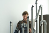 Андрей Коротин играет на басовом трубофоне