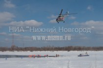 Операция по извлечению из реки Волги вертолета, потерпевшего крушение 22 марта