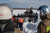 Спасатели  МЧС, сотрудники Следственного комитета и представители МАК изучают останки вертолета, потерпевшего крушение 22 марта