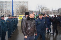 Начальник Приволжского регионального центра МЧС России Игорь Паньшин и глава МЧС России Сергей Шойгу
