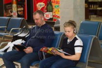 Пассажиры ожидают вылета в нижегородском аэропорту