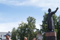 Участники держали в руках изображения пострадавших от действий полиции нижегородцев