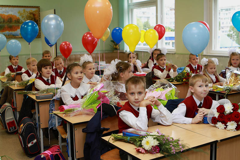 Класса нижний новгород. Ученики. Ученики в школе. Школа 185 Нижний Новгород 1 сентября. Гимназия 2 Нижний Новгород 3в класс 2020.