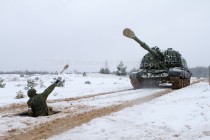 В рамках курса интенсивной подготовки военнослужащие проходят обкатку танками