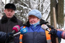 Рабочий день дворника начинается в 5 часов утра