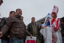 Торжественная встреча первых пассажиров, прилетевших 1 апреля в Нижний Новгород из кировского аэропорта Победилово