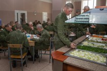 Новая система питания военнослужащих по призыву с элементами шведского стола введена в 20-ой Армии
