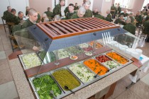 Новая система питания военнослужащих по призыву с элементами шведского стола введена в 20-ой Армии