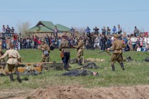 Реконструкция боя Великой Отечественной войны в парке Победы