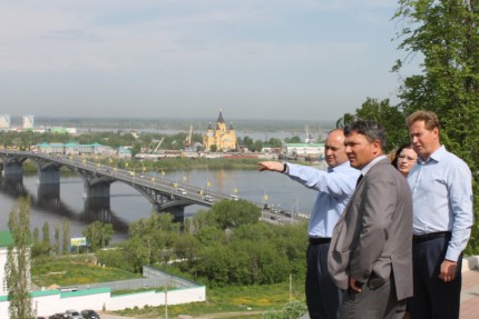Глава городской администрации Олег Кондрашов совершил объезд Нижегородского района города по итогам месячника по благоустройству
