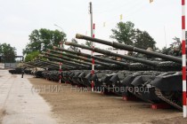 Танки Т-80 на стоянке