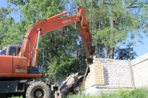 Снос самовольно возведенного жилого дома