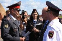 Торжественное вручение документов на автомобиль