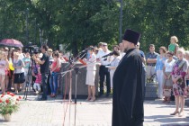 Школьников напутствует представитель нижегородской митрополии