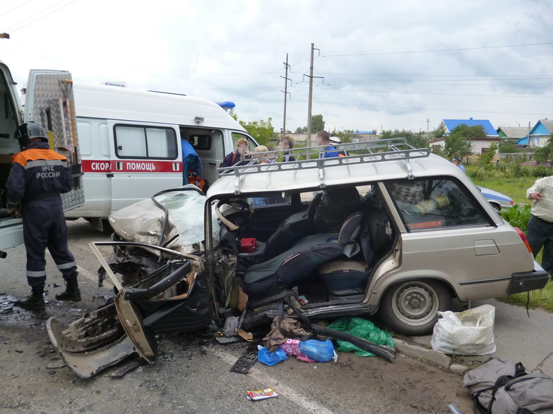 Семь человек пострадали в результате столкновения двух легковых автомобилей в Борском районе Нижегородской области