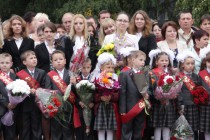 Более 111 тысяч школьников сели за парты в школах города в сентябре 2013 году