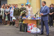Глава Нижнего Новгорода Олег Сорокин поздравил школу №4 с Днем знаний и вручил подарки