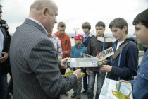 Валерий Шанцев встретился с нижегородским школьниками-авиамоделистами